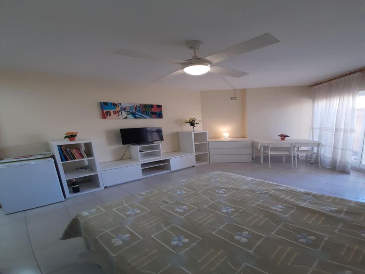 Studio Met Ideale Ligging Torrevieja Kültér fotó